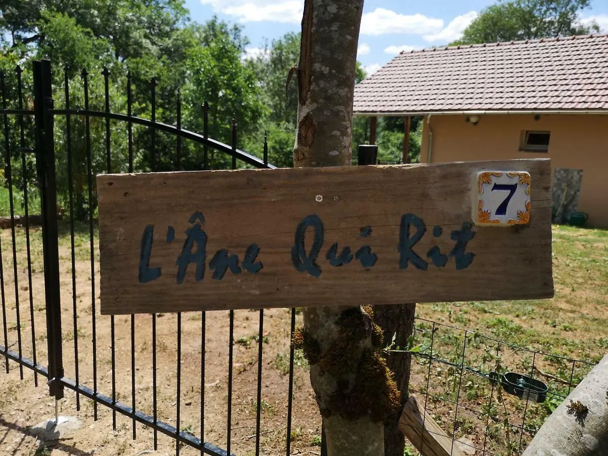 Villa Gite L'Ane Qui Rit à Le Breuil  Hébergement de vacances Le Breuil (Allier)