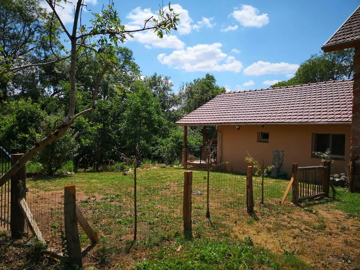 Hébergement de vacances Villa Gite L'Ane Qui Rit à Le Breuil